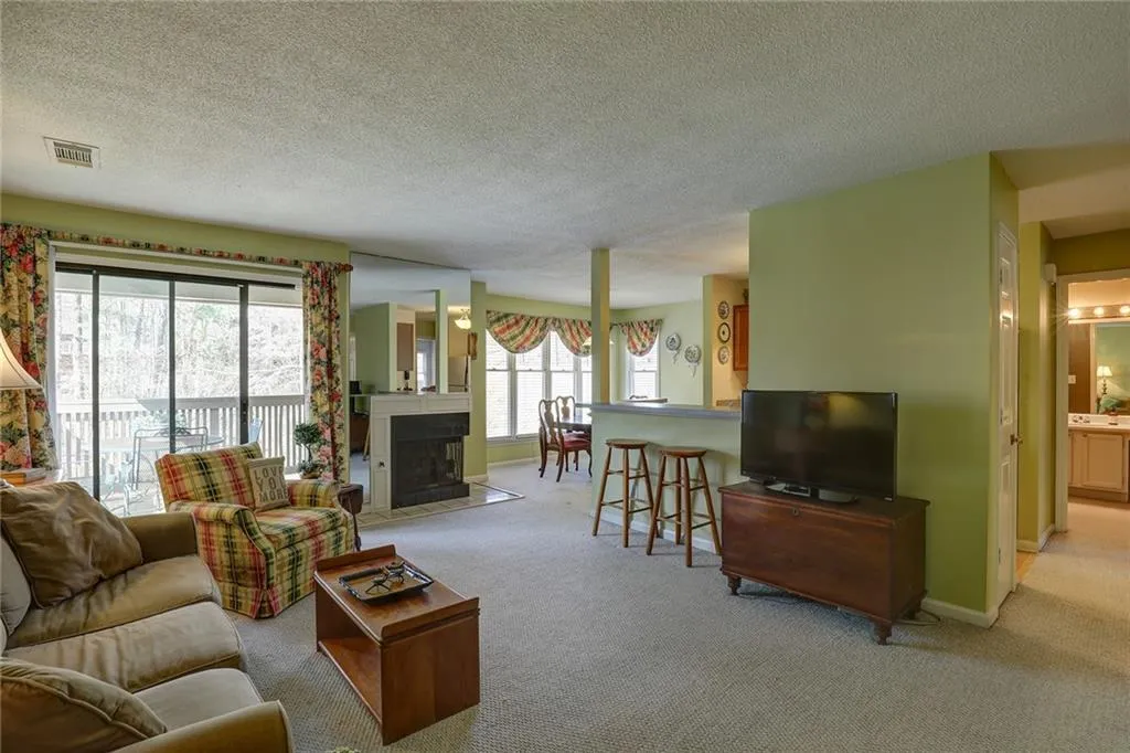 1103 Garden Court, Sandy Springs, Georgia 30328, 2 Bedrooms Bedrooms, ,2 BathroomsBathrooms,Residential,Sold,1103 Garden Court,6685374