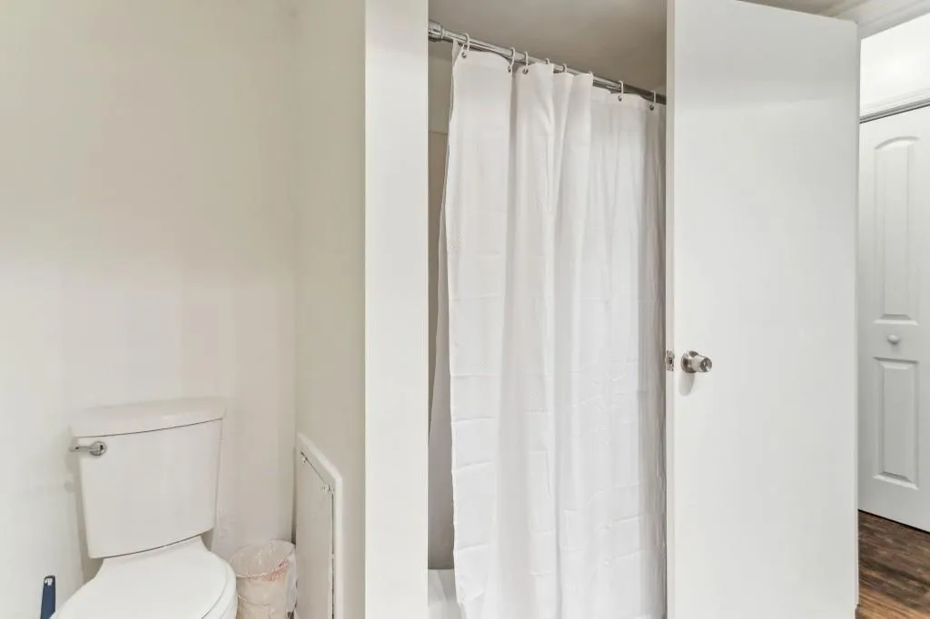 6851 Roswell Road Unit D-31, Sandy Springs, Georgia 30328, 2 Bedrooms Bedrooms, ,2 BathroomsBathrooms,Residential,Sold,6851 Roswell Road Unit D-31,7238036