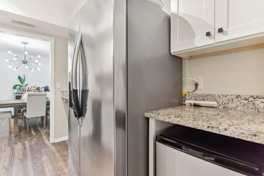 6851 Roswell Road Unit D-31, Sandy Springs, Georgia 30328, 2 Bedrooms Bedrooms, ,2 BathroomsBathrooms,Residential,Sold,6851 Roswell Road Unit D-31,7238036