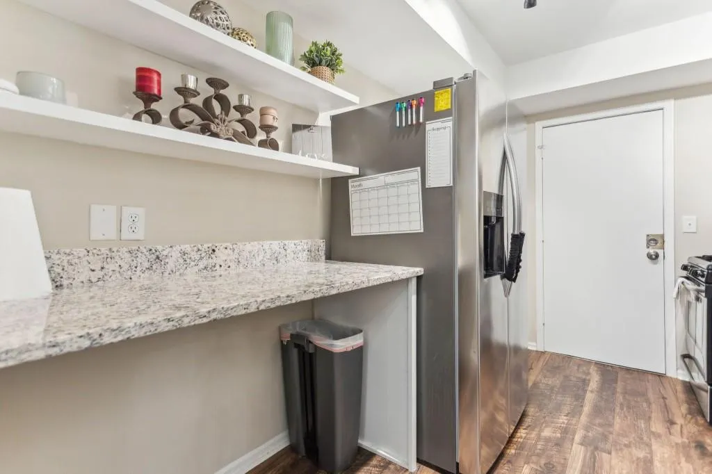 6851 Roswell Road Unit D-31, Sandy Springs, Georgia 30328, 2 Bedrooms Bedrooms, ,2 BathroomsBathrooms,Residential,Sold,6851 Roswell Road Unit D-31,7238036