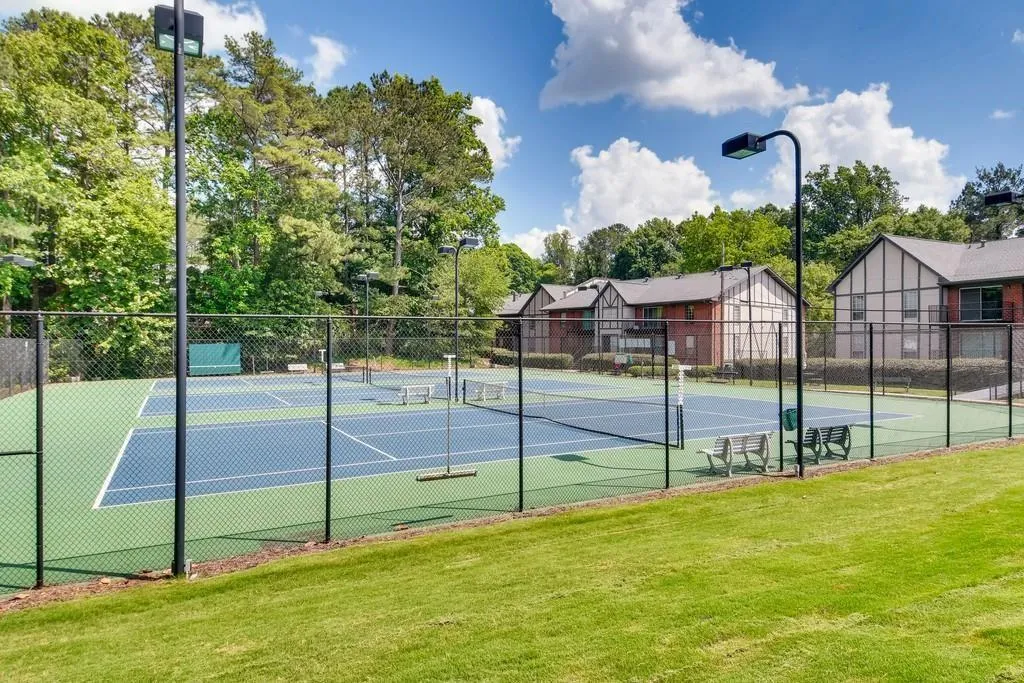 6851 Roswell Road Unit D-31, Sandy Springs, Georgia 30328, 2 Bedrooms Bedrooms, ,2 BathroomsBathrooms,Residential,Sold,6851 Roswell Road Unit D-31,7238036
