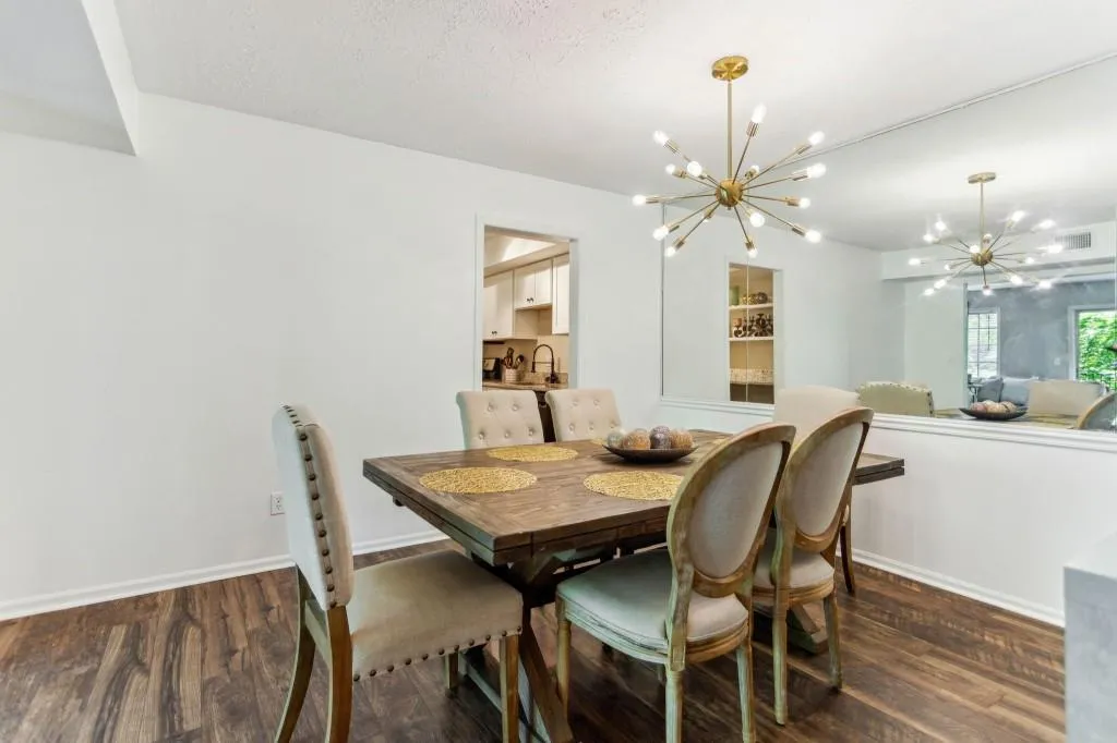 6851 Roswell Road Unit D-31, Sandy Springs, Georgia 30328, 2 Bedrooms Bedrooms, ,2 BathroomsBathrooms,Residential,Sold,6851 Roswell Road Unit D-31,7238036