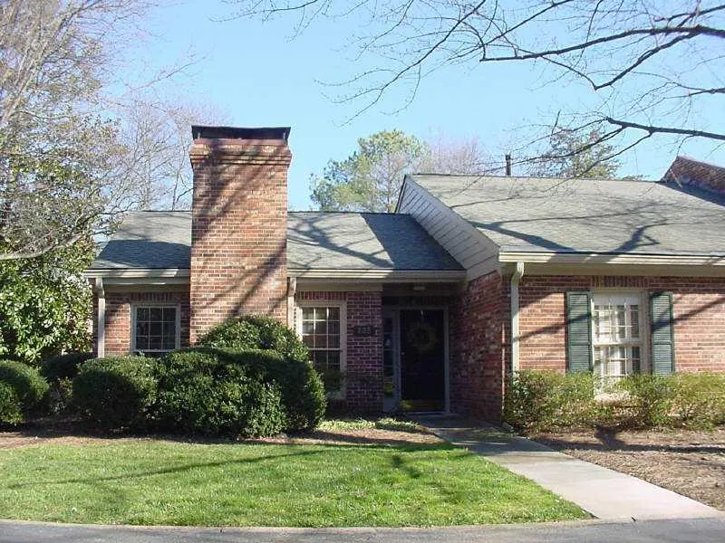 235 The South Chace Unit 235, Atlanta, Georgia 30328, 3 Bedrooms Bedrooms, ,3 BathroomsBathrooms,Residential,Sold,235 The South Chace Unit 235,4315382