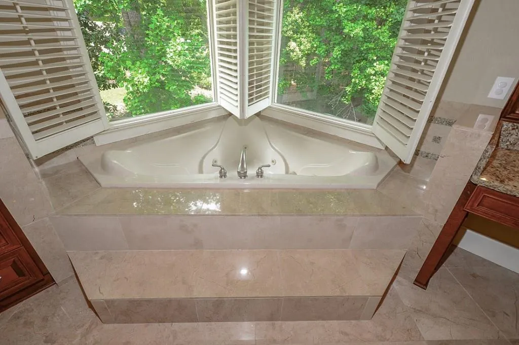 920 Dunwoody Club Drive, Sandy Springs, Georgia 30350, 6 Bedrooms Bedrooms, ,6 BathroomsBathrooms,Residential,Sold,920 Dunwoody Club Drive,5580920