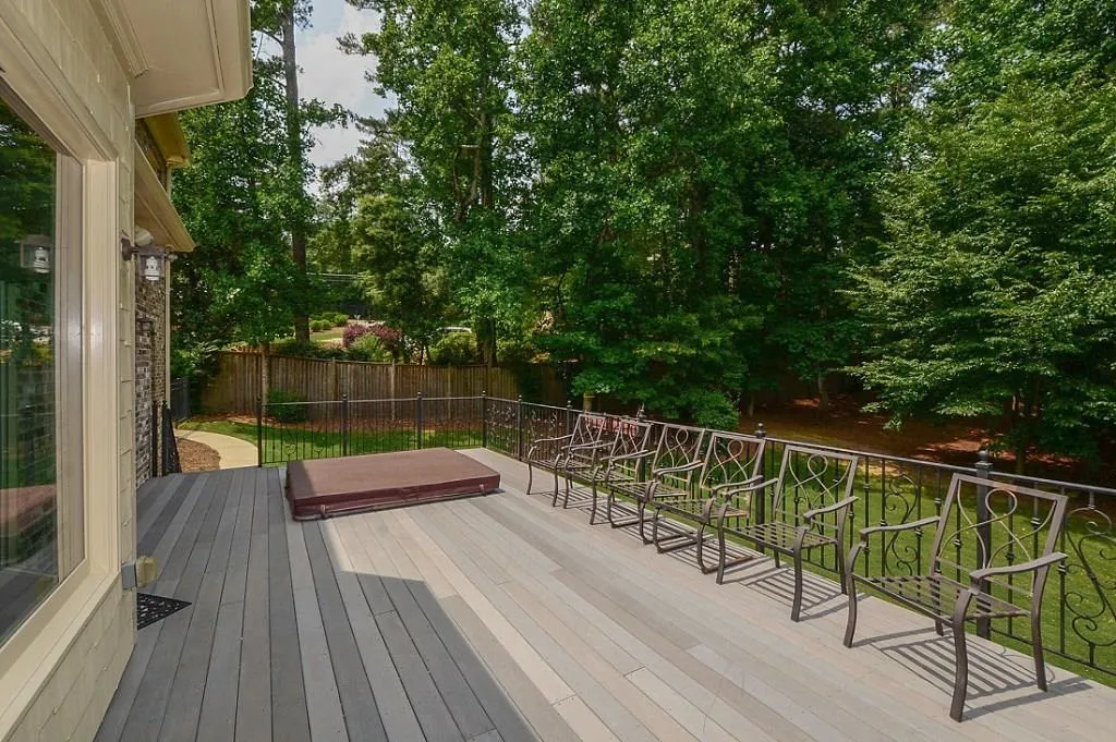 920 Dunwoody Club Drive, Sandy Springs, Georgia 30350, 6 Bedrooms Bedrooms, ,6 BathroomsBathrooms,Residential,Sold,920 Dunwoody Club Drive,5580920