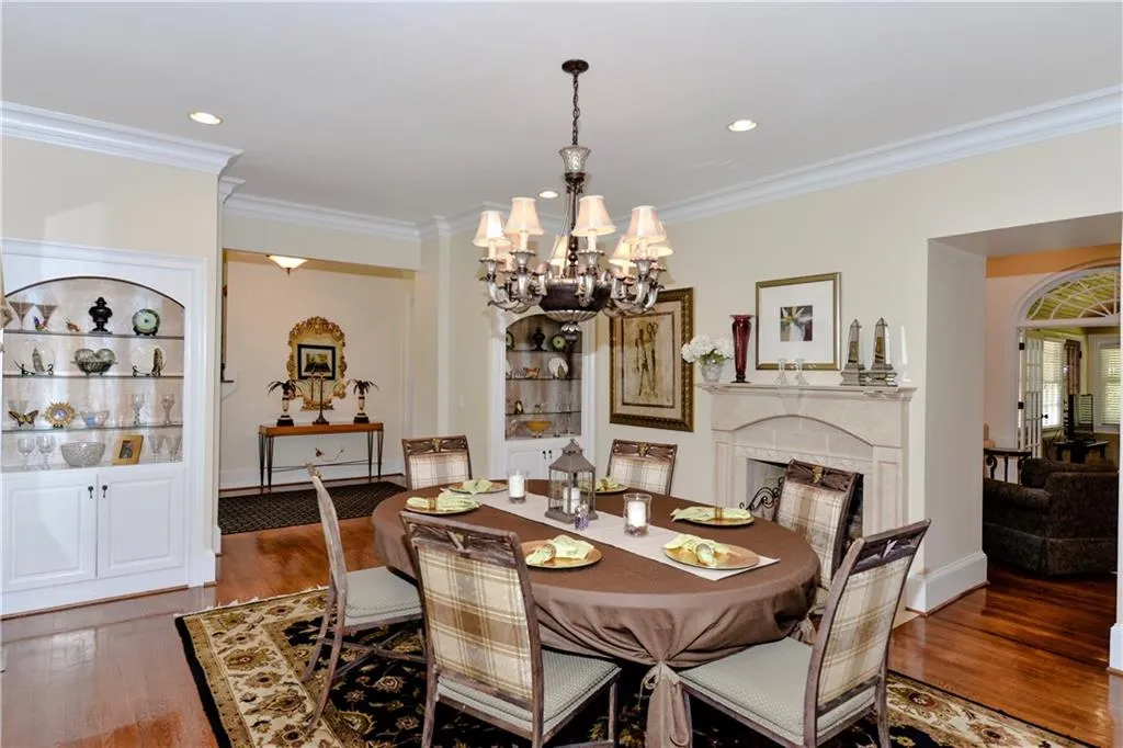 1185 Kingston Drive, Sandy Springs, Georgia 30342, 5 Bedrooms Bedrooms, ,6 BathroomsBathrooms,Residential,Sold,1185 Kingston Drive,6664386
