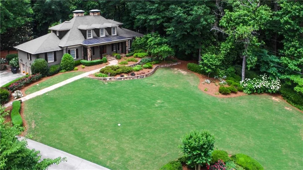 1185 Kingston Drive, Sandy Springs, Georgia 30342, 5 Bedrooms Bedrooms, ,6 BathroomsBathrooms,Residential,Sold,1185 Kingston Drive,6664386