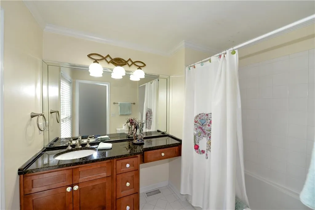 1185 Kingston Drive, Sandy Springs, Georgia 30342, 5 Bedrooms Bedrooms, ,6 BathroomsBathrooms,Residential,Sold,1185 Kingston Drive,6664386