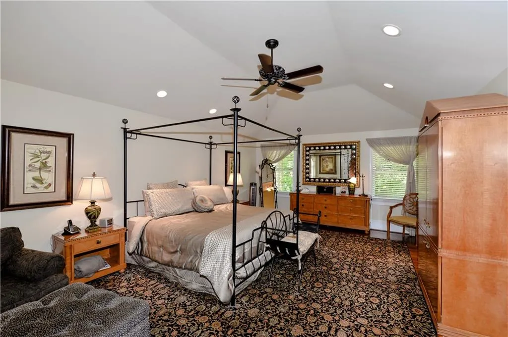 1185 Kingston Drive, Sandy Springs, Georgia 30342, 5 Bedrooms Bedrooms, ,6 BathroomsBathrooms,Residential,Sold,1185 Kingston Drive,6664386