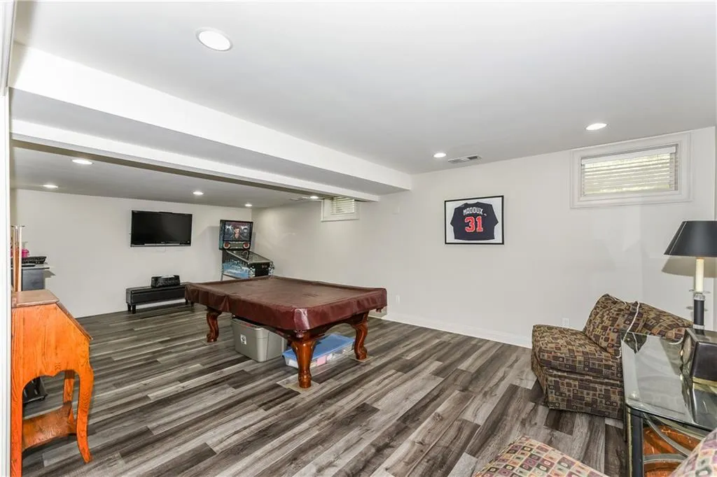 1185 Kingston Drive, Sandy Springs, Georgia 30342, 5 Bedrooms Bedrooms, ,6 BathroomsBathrooms,Residential,Sold,1185 Kingston Drive,6664386