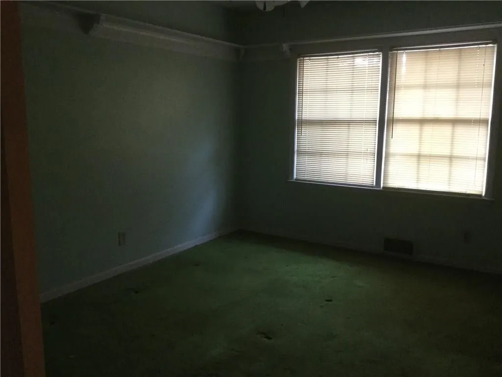 5905 Greenbrier Road, Sandy Springs, Georgia 30328, 3 Bedrooms Bedrooms, ,2 BathroomsBathrooms,Residential,Sold,5905 Greenbrier Road,5780767