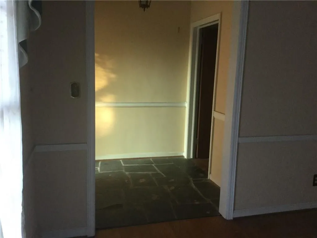 5905 Greenbrier Road, Sandy Springs, Georgia 30328, 3 Bedrooms Bedrooms, ,2 BathroomsBathrooms,Residential,Sold,5905 Greenbrier Road,5780767
