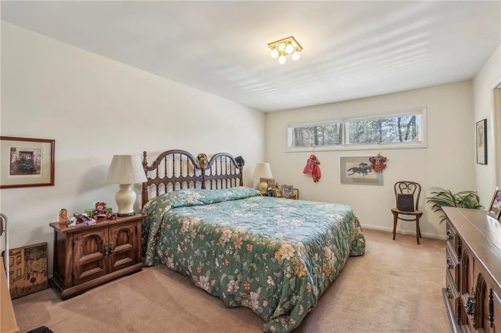 110 Stewart Drive, Atlanta, Georgia 30342, 3 Bedrooms Bedrooms, ,4 BathroomsBathrooms,Residential,For Sale,110 Stewart Drive,7646739