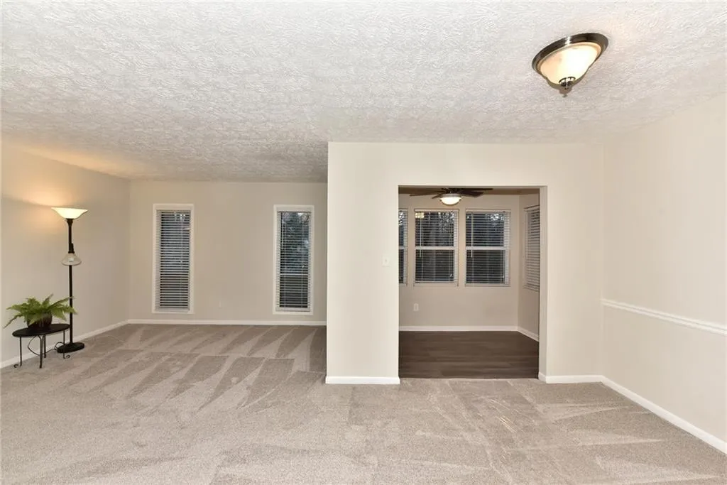 5155 Roswell Road Unit 5, Sandy Springs, Georgia 30342, 1 Bedroom Bedrooms, ,1 BathroomBathrooms,Residential,Sold,5155 Roswell Road Unit 5,5821294