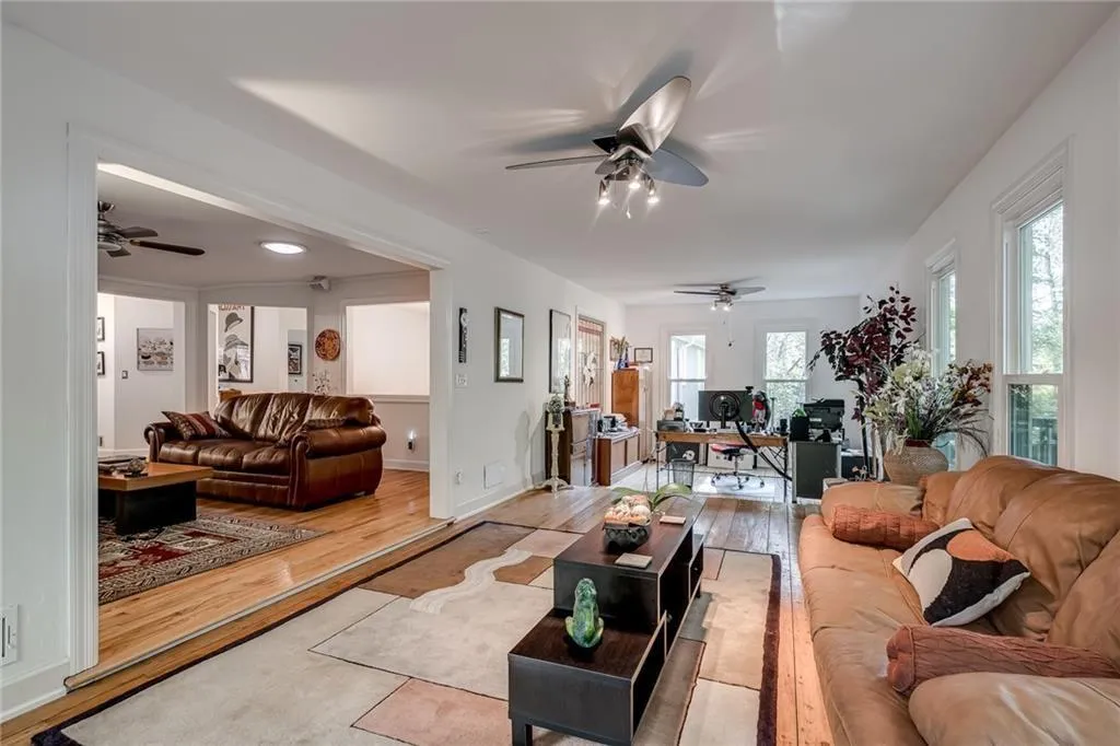 8140 Innsbruck Drive, Sandy Springs, Georgia 30350, 4 Bedrooms Bedrooms, ,4 BathroomsBathrooms,Residential,Sold,8140 Innsbruck Drive,7008332
