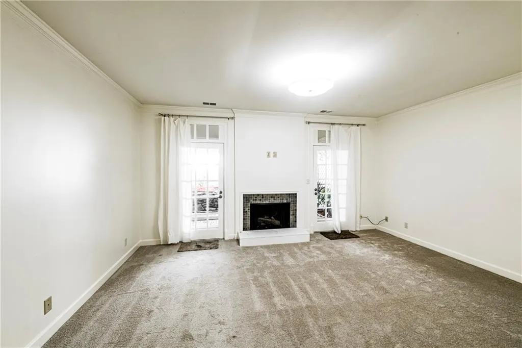 5630 Chemin De Vie, Atlanta, Georgia 30342, 2 Bedrooms Bedrooms, ,2 BathroomsBathrooms,Residential,Sold,5630 Chemin De Vie,6940548