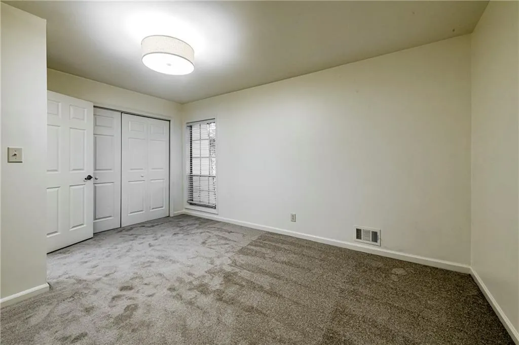 5630 Chemin De Vie, Atlanta, Georgia 30342, 2 Bedrooms Bedrooms, ,2 BathroomsBathrooms,Residential,Sold,5630 Chemin De Vie,6940548