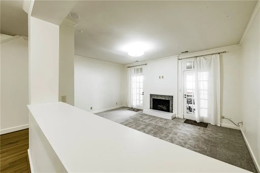 5630 Chemin De Vie, Atlanta, Georgia 30342, 2 Bedrooms Bedrooms, ,2 BathroomsBathrooms,Residential,Sold,5630 Chemin De Vie,6940548