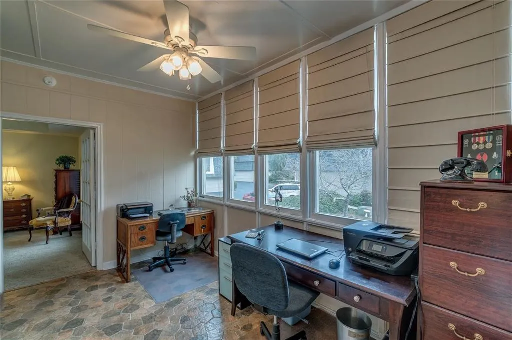 5535 Chemin De Vie, Atlanta, Georgia 30342, 2 Bedrooms Bedrooms, ,2 BathroomsBathrooms,Residential,Sold,5535 Chemin De Vie,5941015