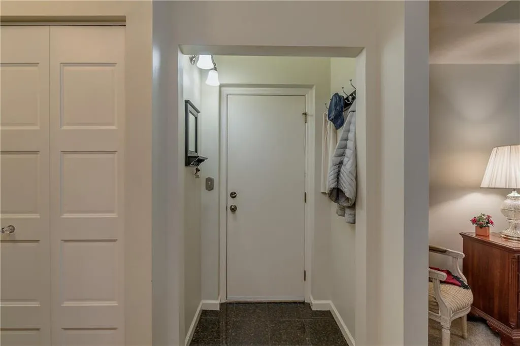 5535 Chemin De Vie, Atlanta, Georgia 30342, 2 Bedrooms Bedrooms, ,2 BathroomsBathrooms,Residential,Sold,5535 Chemin De Vie,5941015