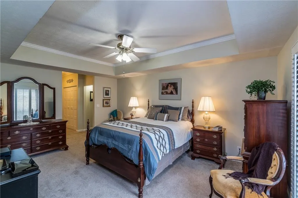 5535 Chemin De Vie, Atlanta, Georgia 30342, 2 Bedrooms Bedrooms, ,2 BathroomsBathrooms,Residential,Sold,5535 Chemin De Vie,5941015