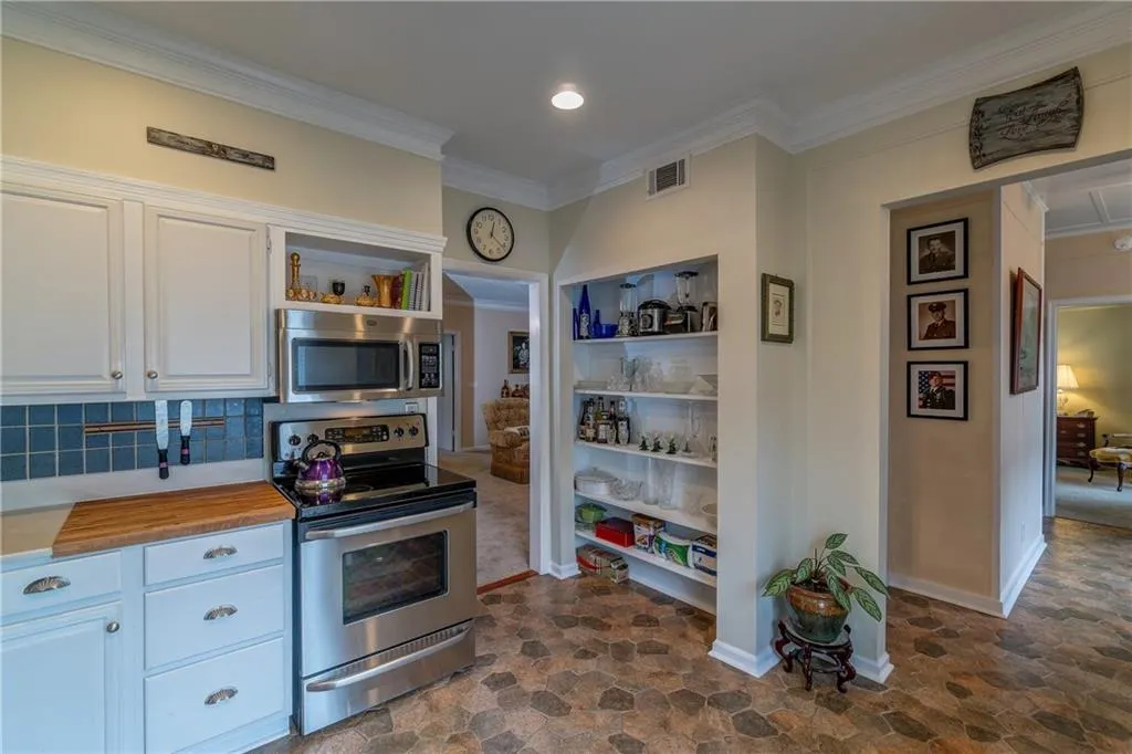 5535 Chemin De Vie, Atlanta, Georgia 30342, 2 Bedrooms Bedrooms, ,2 BathroomsBathrooms,Residential,Sold,5535 Chemin De Vie,5941015