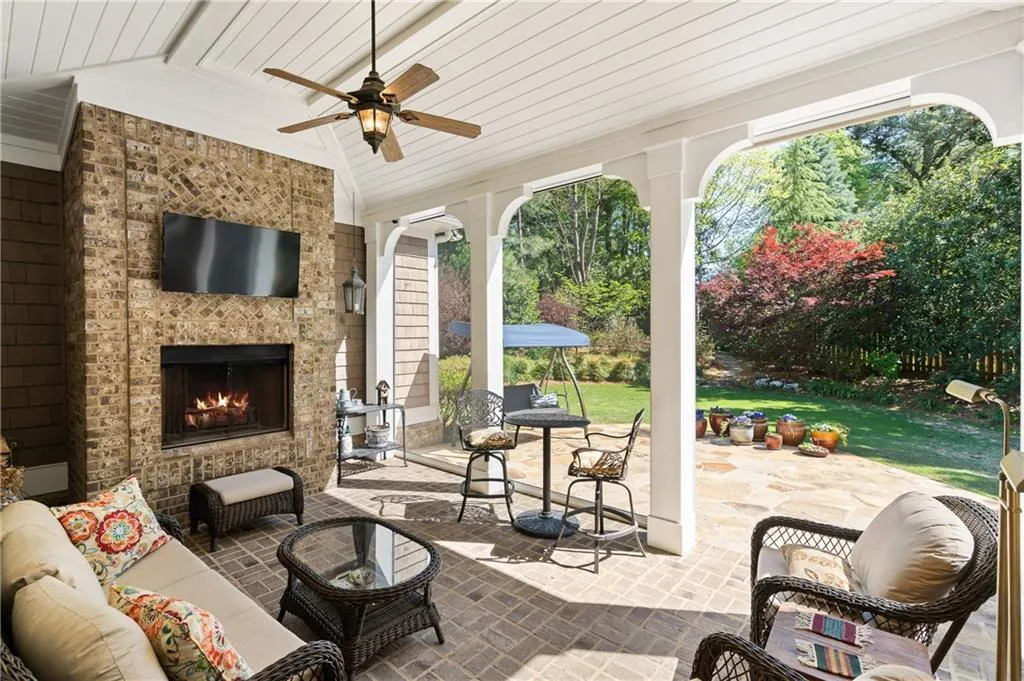 4745 Dudley Lane, Atlanta, Georgia 30327, 5 Bedrooms Bedrooms, ,4 BathroomsBathrooms,Residential,Sold,4745 Dudley Lane,7203168