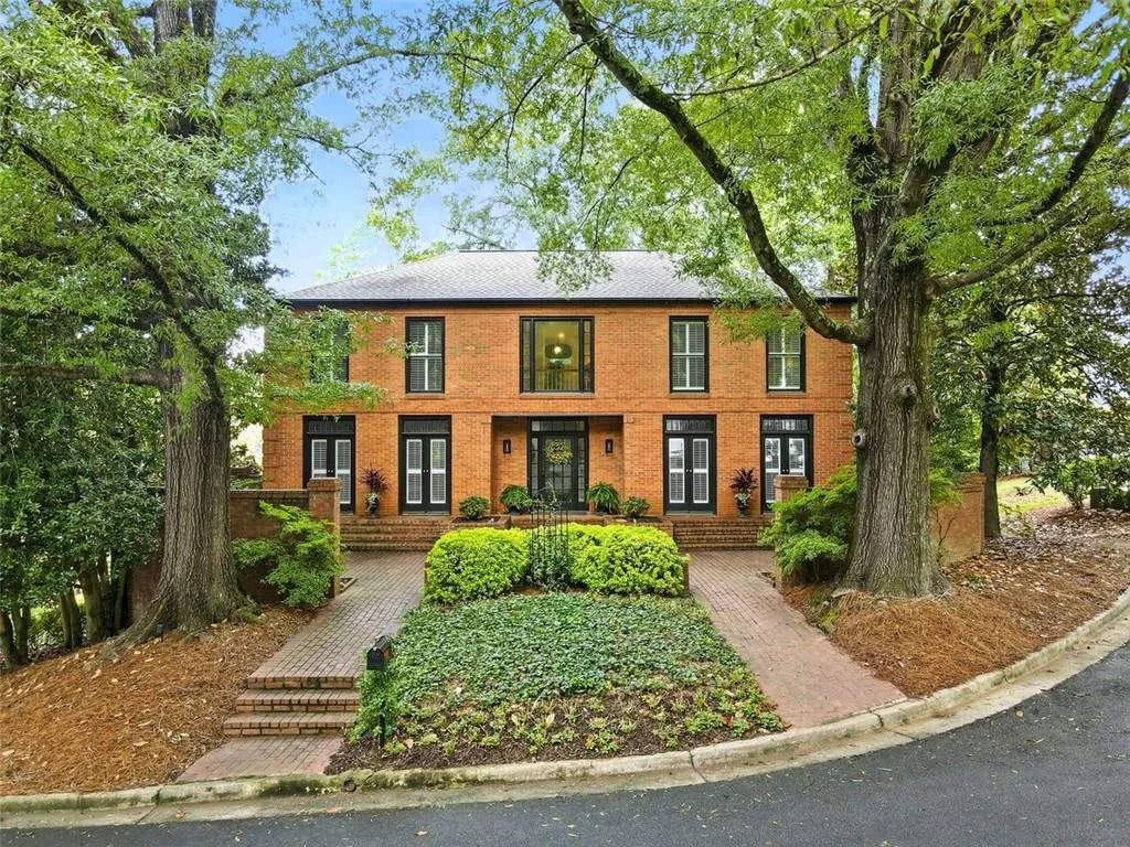 4411 Paces Battle Nw, Atlanta, Georgia 30327, 3 Bedrooms Bedrooms, ,3 BathroomsBathrooms,Residential,For Sale,4411 Paces Battle Nw,7636962