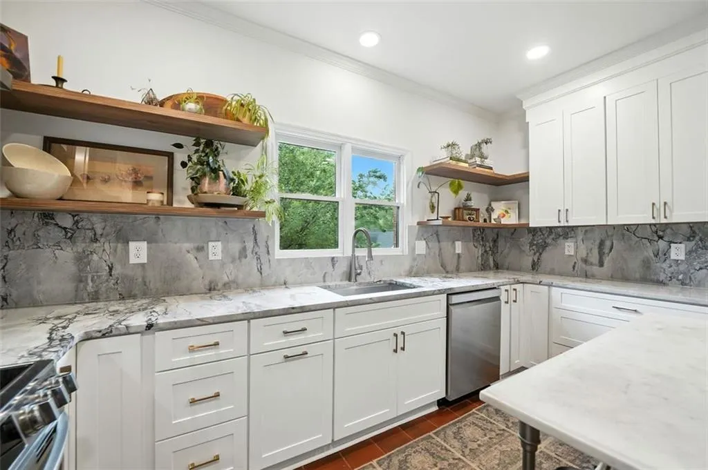 4411 Paces Battle Nw, Atlanta, Georgia 30327, 3 Bedrooms Bedrooms, ,3 BathroomsBathrooms,Residential,For Sale,4411 Paces Battle Nw,7636962