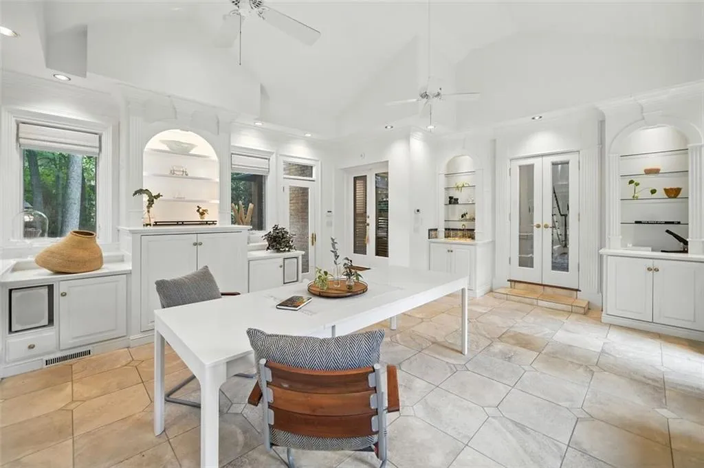 4411 Paces Battle Nw, Atlanta, Georgia 30327, 3 Bedrooms Bedrooms, ,3 BathroomsBathrooms,Residential,For Sale,4411 Paces Battle Nw,7636962