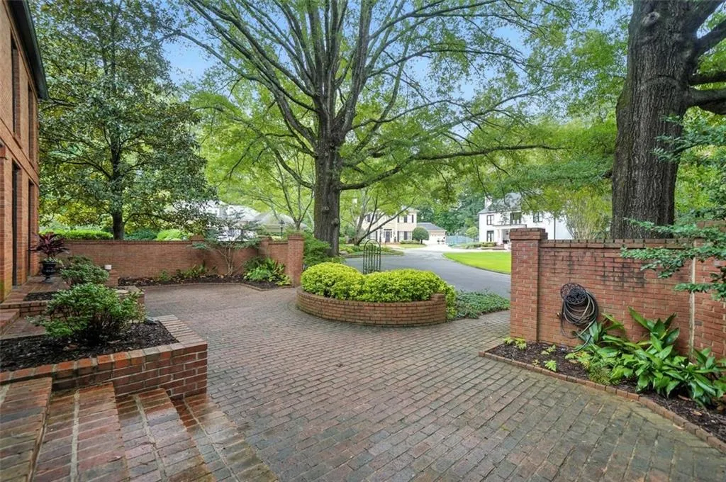 4411 Paces Battle Nw, Atlanta, Georgia 30327, 3 Bedrooms Bedrooms, ,3 BathroomsBathrooms,Residential,For Sale,4411 Paces Battle Nw,7636962
