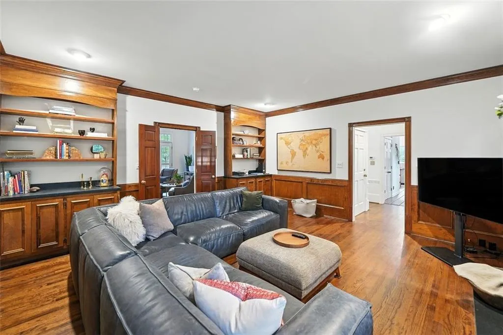 4411 Paces Battle Nw, Atlanta, Georgia 30327, 3 Bedrooms Bedrooms, ,3 BathroomsBathrooms,Residential,For Sale,4411 Paces Battle Nw,7636962