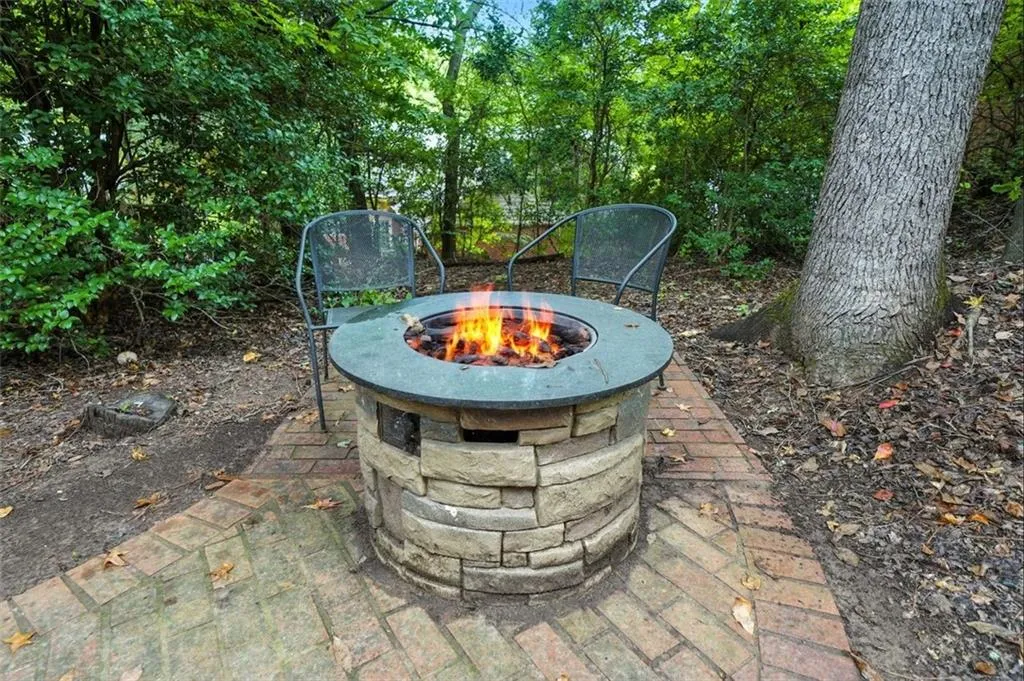 4411 Paces Battle Nw, Atlanta, Georgia 30327, 3 Bedrooms Bedrooms, ,3 BathroomsBathrooms,Residential,For Sale,4411 Paces Battle Nw,7636962