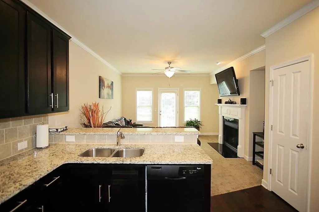 7335 Highland Bluff, Sandy Springs, Georgia 30328, 3 Bedrooms Bedrooms, ,3 BathroomsBathrooms,Residential,Sold,7335 Highland Bluff,6056698