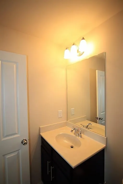 7335 Highland Bluff, Sandy Springs, Georgia 30328, 3 Bedrooms Bedrooms, ,3 BathroomsBathrooms,Residential,Sold,7335 Highland Bluff,6056698