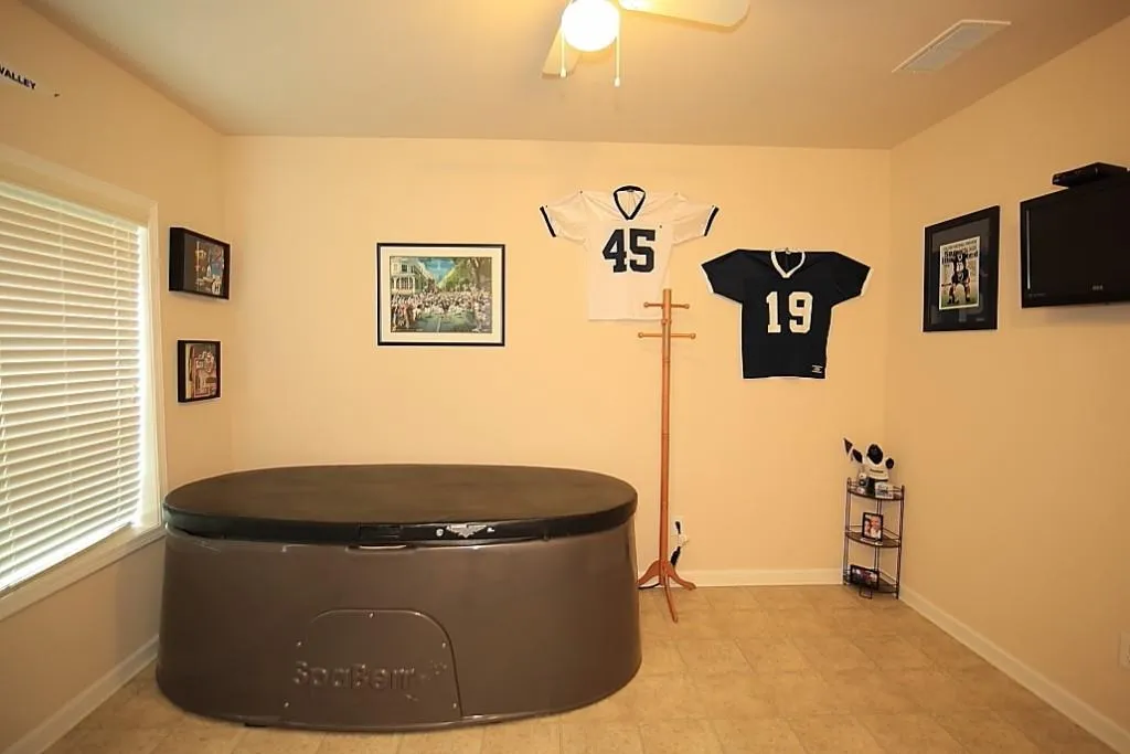 7335 Highland Bluff, Sandy Springs, Georgia 30328, 3 Bedrooms Bedrooms, ,3 BathroomsBathrooms,Residential,Sold,7335 Highland Bluff,6056698