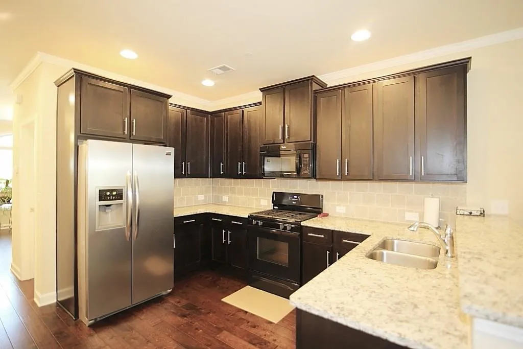 7335 Highland Bluff, Sandy Springs, Georgia 30328, 3 Bedrooms Bedrooms, ,3 BathroomsBathrooms,Residential,Sold,7335 Highland Bluff,6056698