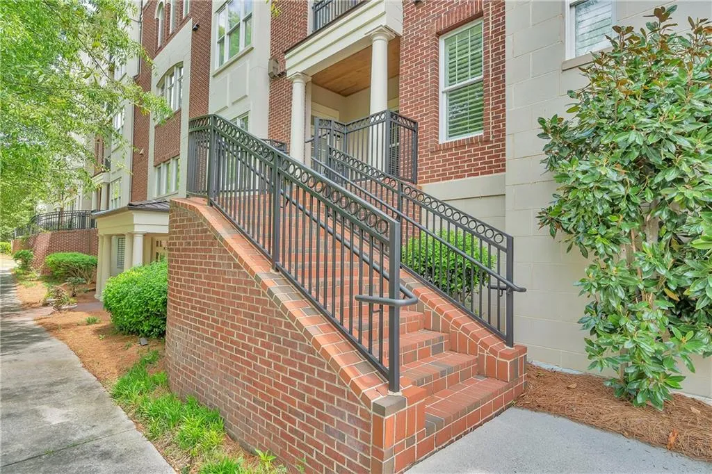 3635 E Paces Circle Ne Unit 1109, Atlanta, Georgia 30326, 1 Bedroom Bedrooms, 0 ,1 BathroomBathrooms,Residential,For Sale,3635 E Paces Circle Ne Unit 1109,7707046
