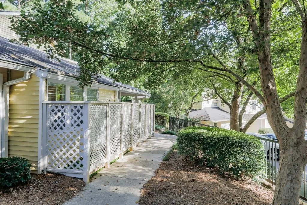 6812 Glenridge Drive Unit G, Sandy Springs, Georgia 30328, 1 Bedroom Bedrooms, ,1 BathroomBathrooms,Residential,Sold,6812 Glenridge Drive Unit G,6777309
