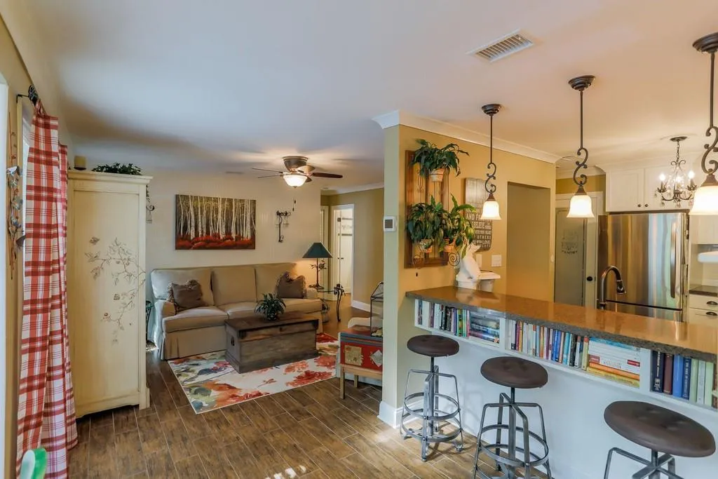 6812 Glenridge Drive Unit G, Sandy Springs, Georgia 30328, 1 Bedroom Bedrooms, ,1 BathroomBathrooms,Residential,Sold,6812 Glenridge Drive Unit G,6777309