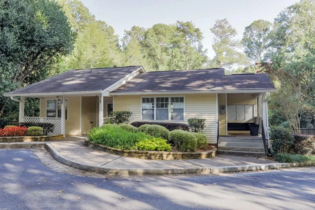 6812 Glenridge Drive Unit G, Sandy Springs, Georgia 30328, 1 Bedroom Bedrooms, ,1 BathroomBathrooms,Residential,Sold,6812 Glenridge Drive Unit G,6777309