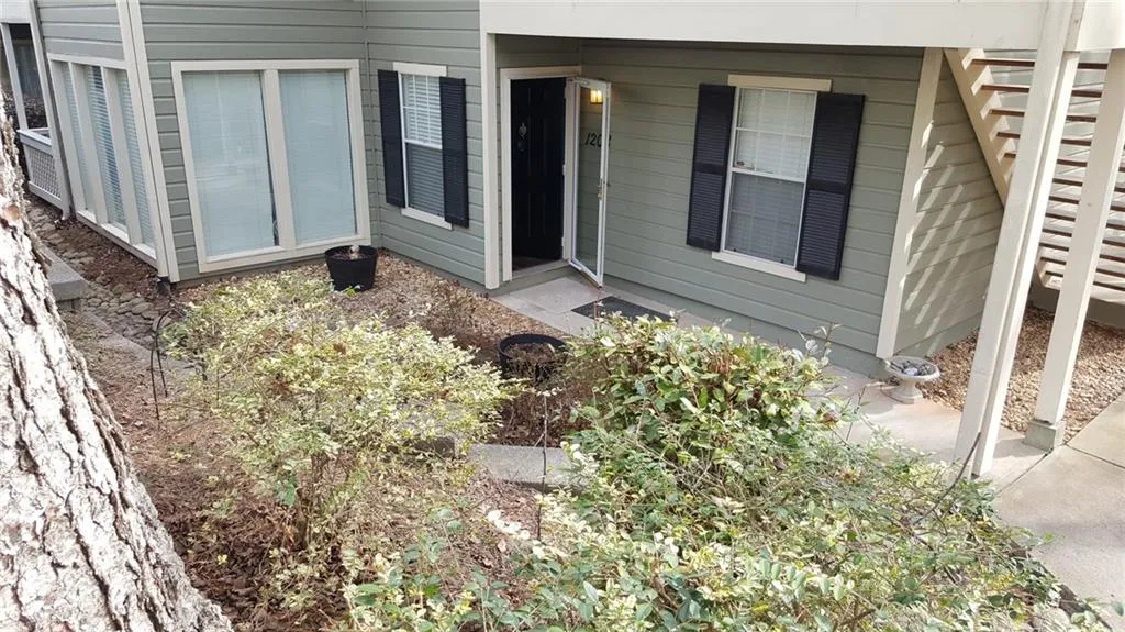 1208 Vicksburg Place, Sandy Springs, Georgia 30350, 2 Bedrooms Bedrooms, ,2 BathroomsBathrooms,Residential,Sold,1208 Vicksburg Place,5795350 1208 Vicksburg Place, Sandy Springs, Georgia 30350, 2 Bedrooms Bedrooms, ,2 BathroomsBathrooms,Residential,Sold,1208 Vicksburg Place,5795350