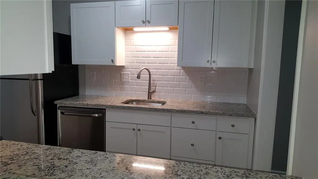 1208 Vicksburg Place, Sandy Springs, Georgia 30350, 2 Bedrooms Bedrooms, ,2 BathroomsBathrooms,Residential,Sold,1208 Vicksburg Place,5795350 1208 Vicksburg Place, Sandy Springs, Georgia 30350, 2 Bedrooms Bedrooms, ,2 BathroomsBathrooms,Residential,Sold,1208 Vicksburg Place,5795350