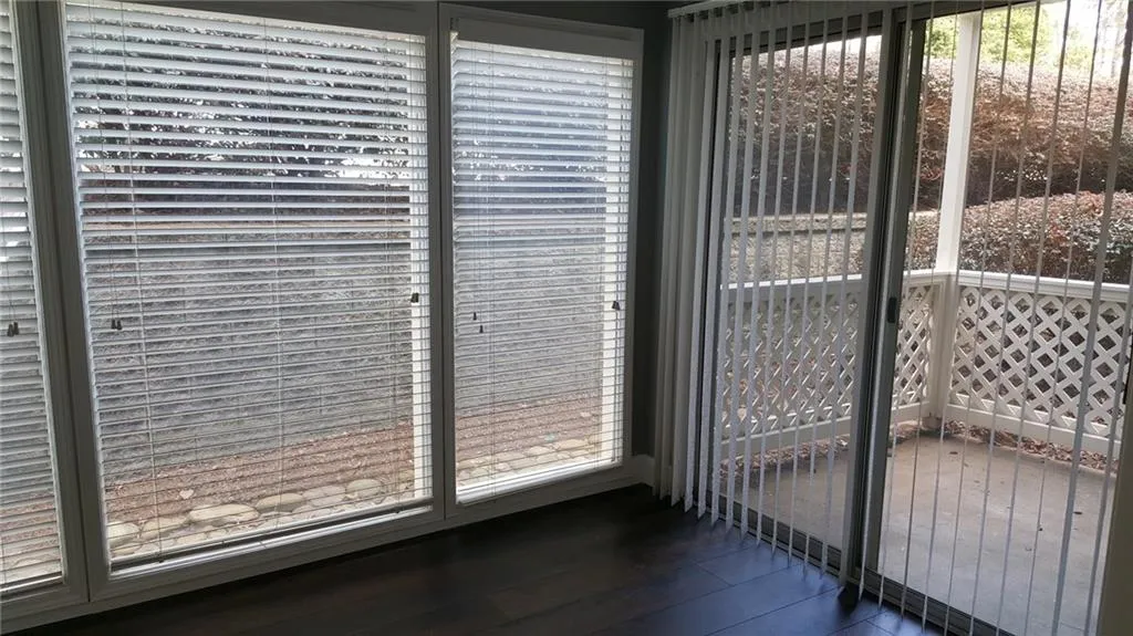 1208 Vicksburg Place, Sandy Springs, Georgia 30350, 2 Bedrooms Bedrooms, ,2 BathroomsBathrooms,Residential,Sold,1208 Vicksburg Place,5795350 1208 Vicksburg Place, Sandy Springs, Georgia 30350, 2 Bedrooms Bedrooms, ,2 BathroomsBathrooms,Residential,Sold,1208 Vicksburg Place,5795350