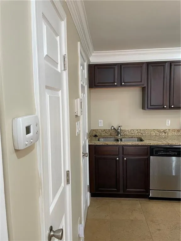 6980 Roswell Road Unit L2, Atlanta, Georgia 30328, 1 Bedroom Bedrooms, ,1 BathroomBathrooms,Residential,Sold,6980 Roswell Road Unit L2,7065935