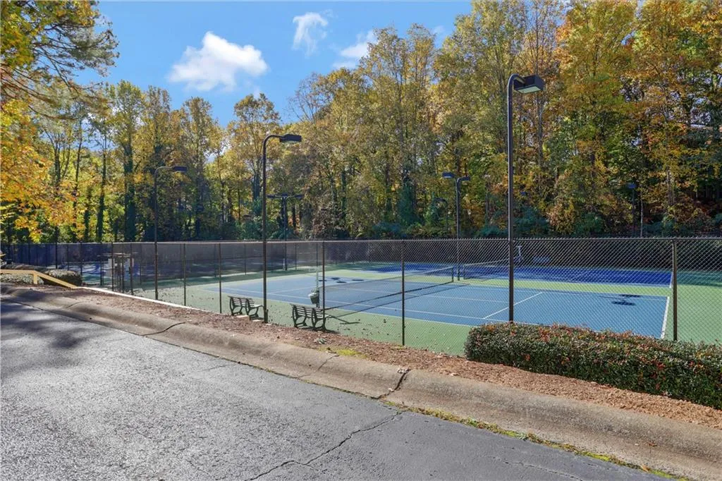 404 Garden Court, Sandy Springs, Georgia 30328, 3 Bedrooms Bedrooms, ,2 BathroomsBathrooms,Residential,Sold,404 Garden Court,6968459