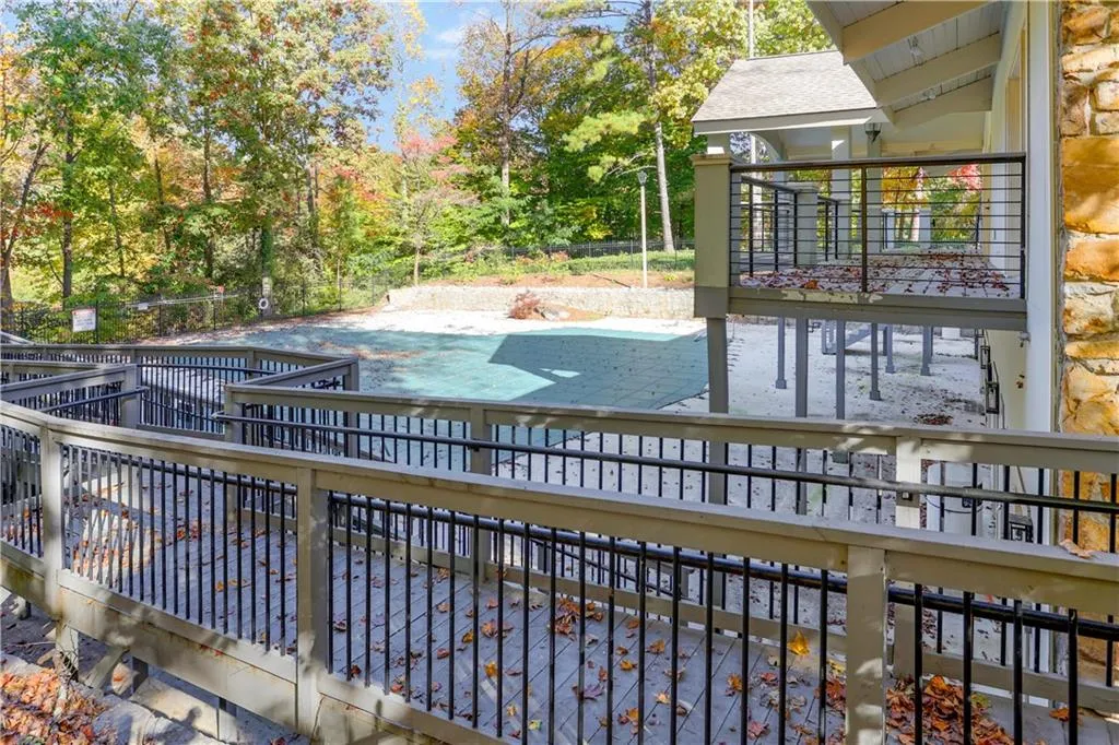 404 Garden Court, Sandy Springs, Georgia 30328, 3 Bedrooms Bedrooms, ,2 BathroomsBathrooms,Residential,Sold,404 Garden Court,6968459