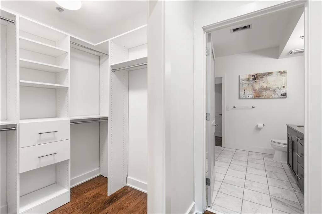 1100 Howell Mill Road Nw Unit 404, Atlanta, Georgia 30318, 1 Bedroom Bedrooms, ,1 BathroomBathrooms,Residential,For Sale,1100 Howell Mill Road Nw Unit 404,7661844