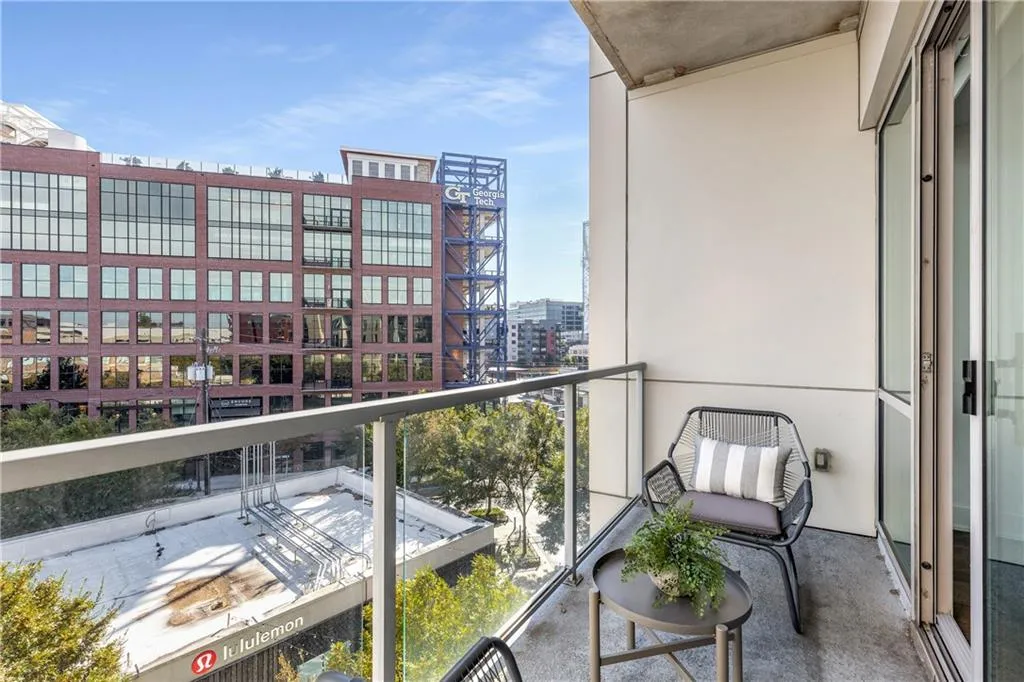 1100 Howell Mill Road Nw Unit 404, Atlanta, Georgia 30318, 1 Bedroom Bedrooms, ,1 BathroomBathrooms,Residential,For Sale,1100 Howell Mill Road Nw Unit 404,7661844