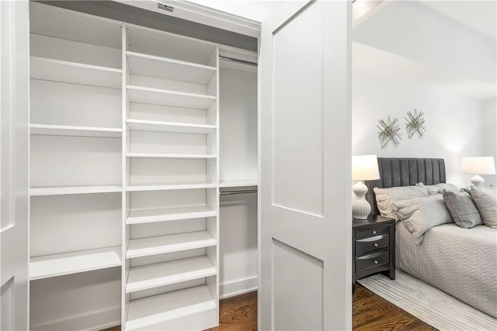 1100 Howell Mill Road Nw Unit 404, Atlanta, Georgia 30318, 1 Bedroom Bedrooms, ,1 BathroomBathrooms,Residential,For Sale,1100 Howell Mill Road Nw Unit 404,7661844